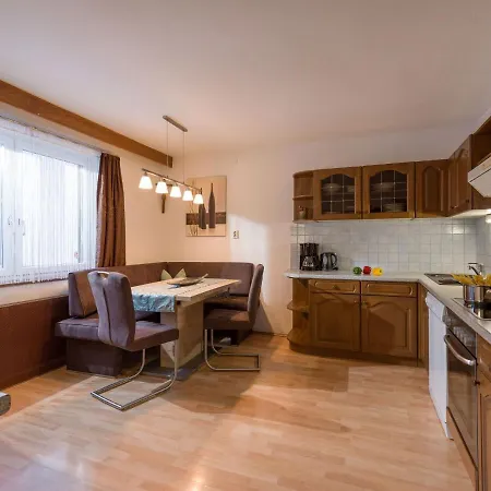 בית נופש Scenic Holiday In Mayrhofen Hippach Near Ski Lift *