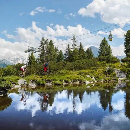 Scenic Holiday In Mayrhofen Hippach Near Ski Lift Laimach